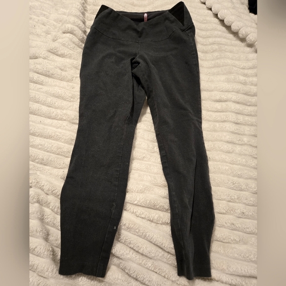 SPANX Pants - Spanx Leather-Like Ankle Skinny Pants in Dark Charcoal - Size Medium